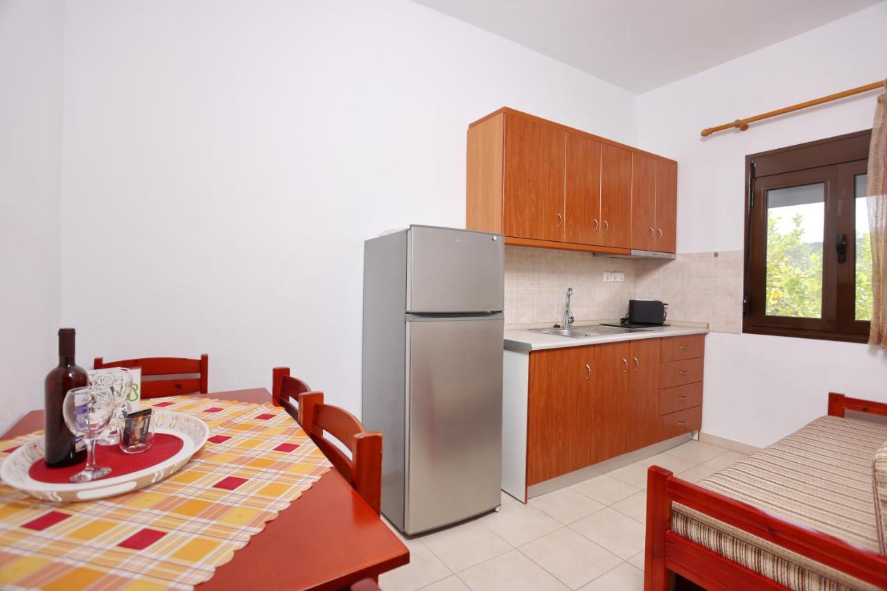 Peristeridi Apartments Поліхроно Екстер'єр фото